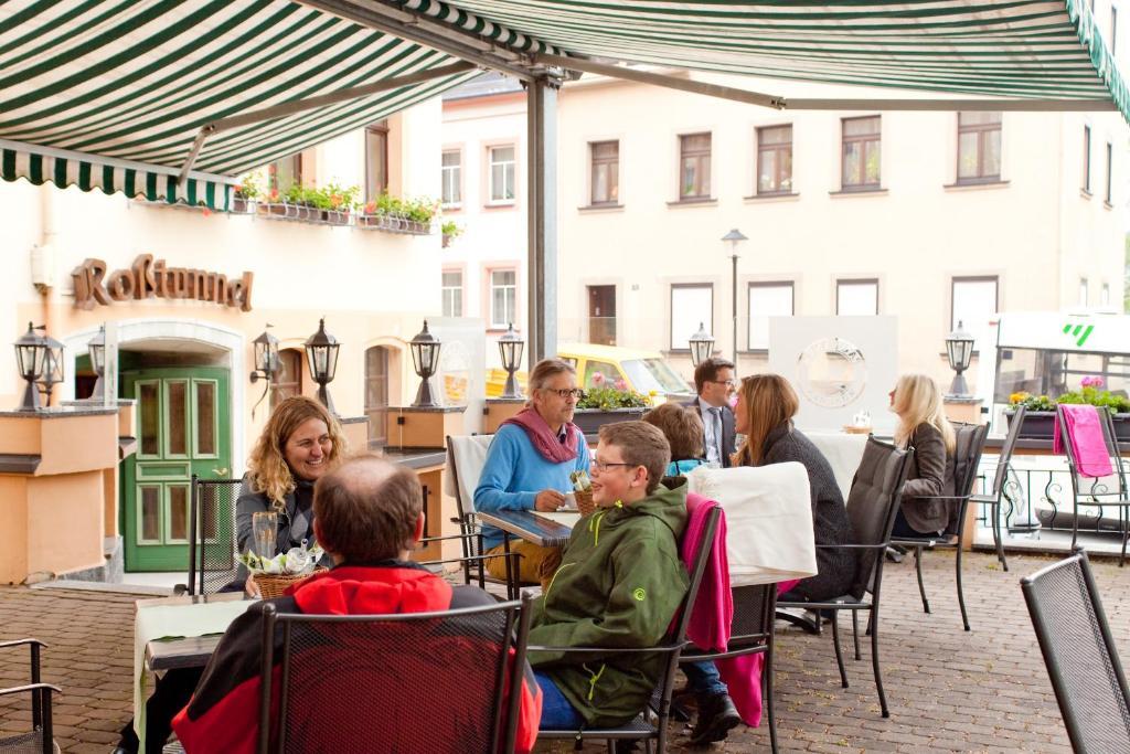 Hotel Weisses Ross Marienberg Buitenkant foto