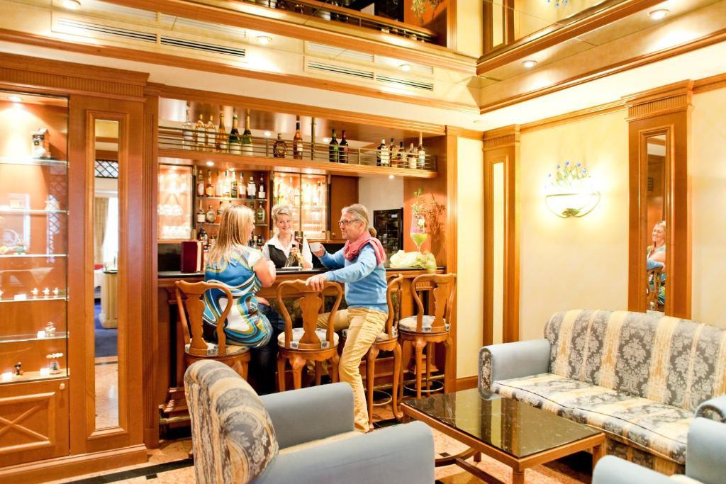 Hotel Weisses Ross Marienberg Buitenkant foto